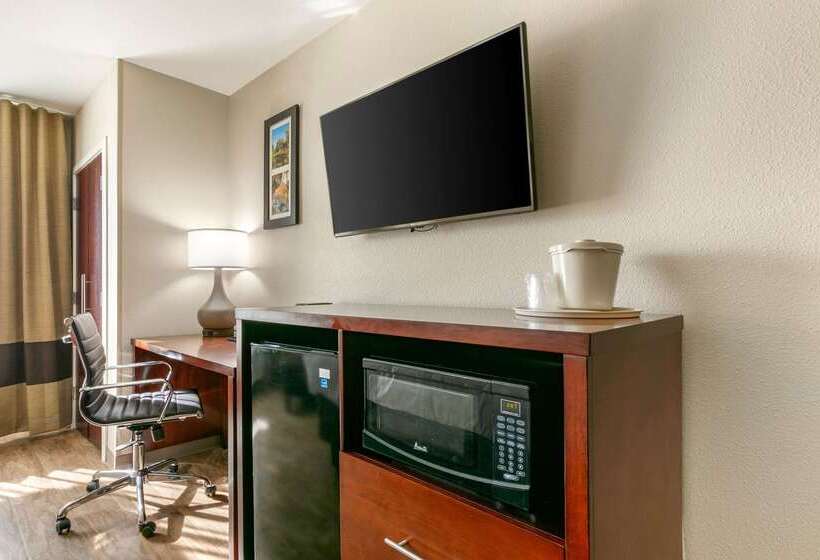 فندق Comfort Inn & Suites Van Buren   Fort Smith