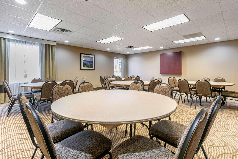 فندق Comfort Inn & Suites Van Buren   Fort Smith