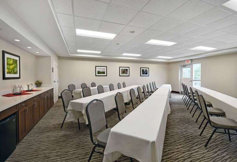 فندق Comfort Inn & Suites