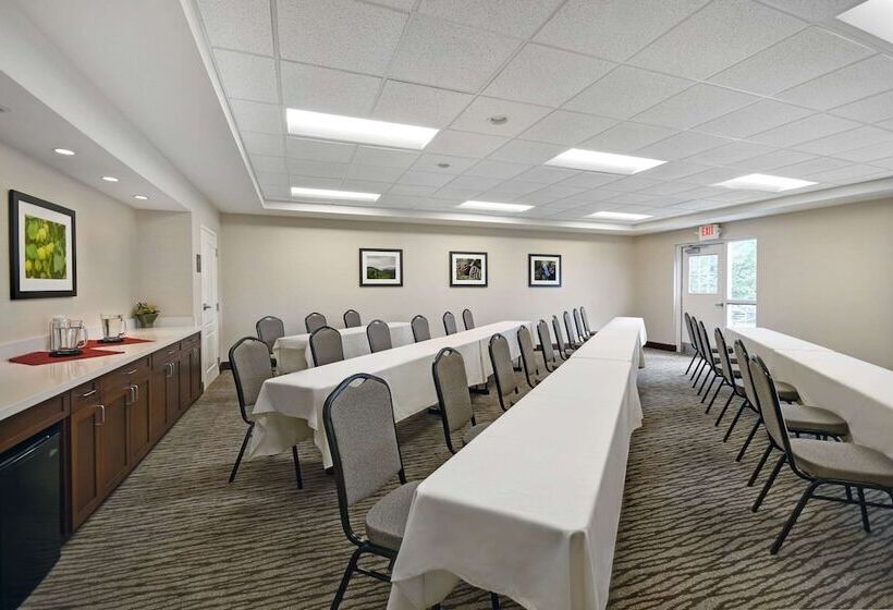 فندق Comfort Inn & Suites