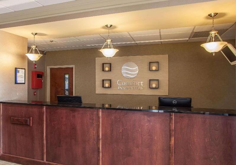 בית מלון כפרי Comfort Inn & Suites Tuscumbiamuscle Shoals