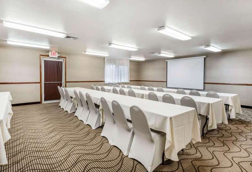 فندق Comfort Suites At Par 4 Resort