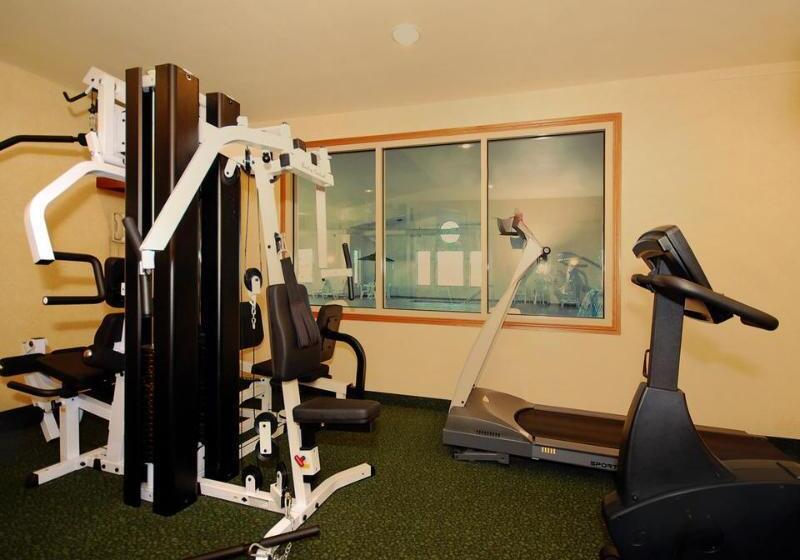 فندق Comfort Suites At Par 4 Resort