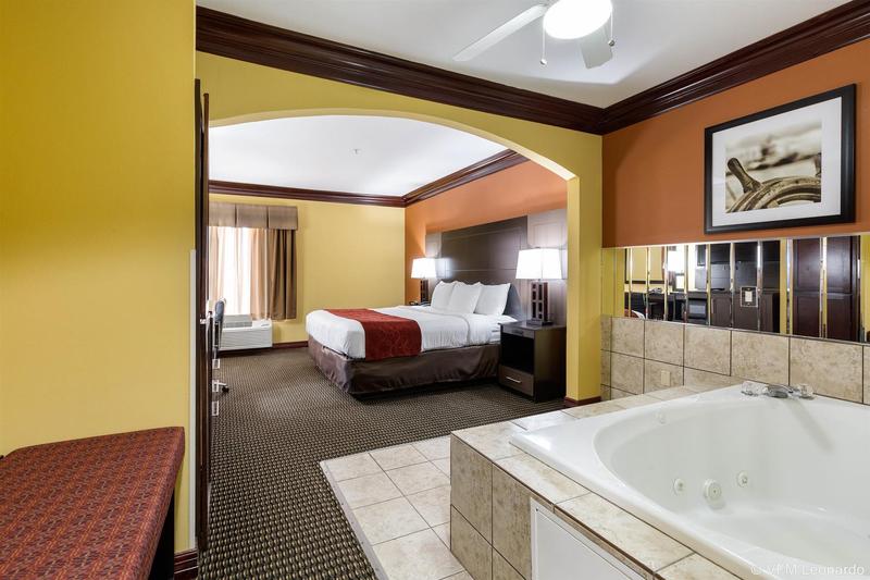 ホテル Comfort Suites Lake Jackson Clute