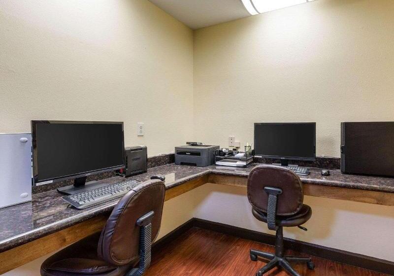 ホテル Comfort Suites Lake Jackson Clute