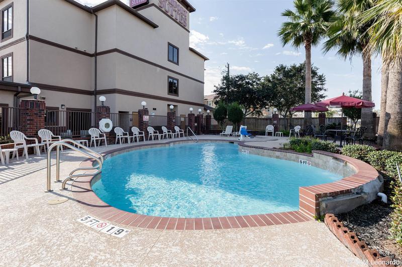 ホテル Comfort Suites Lake Jackson Clute