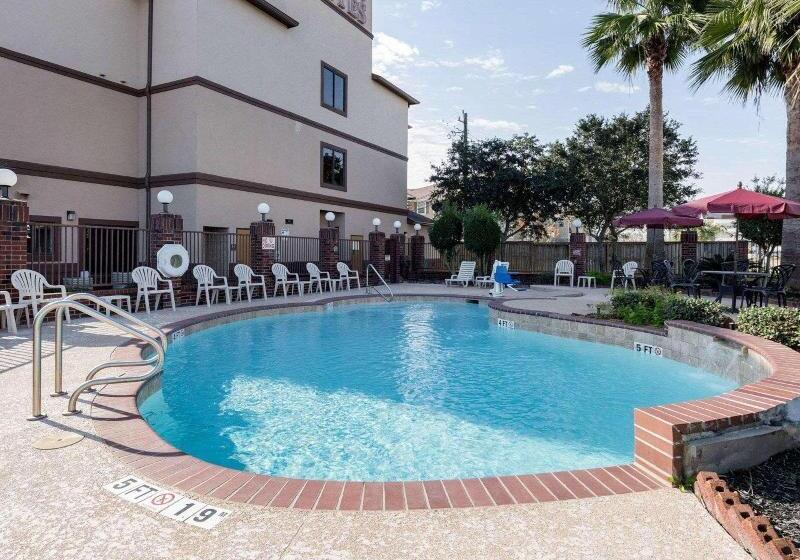 ホテル Comfort Suites Lake Jackson Clute