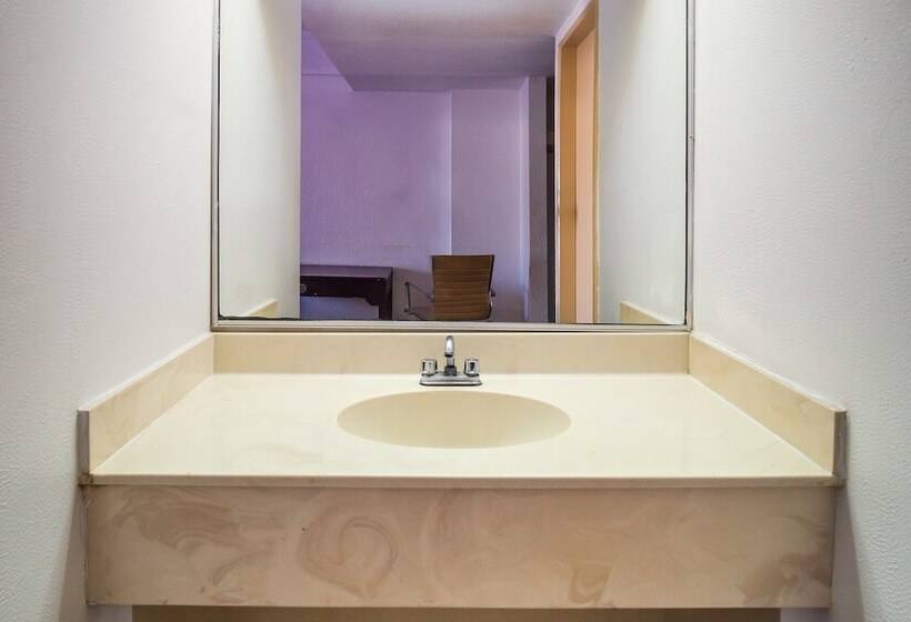 ホテル Costa Ensenada