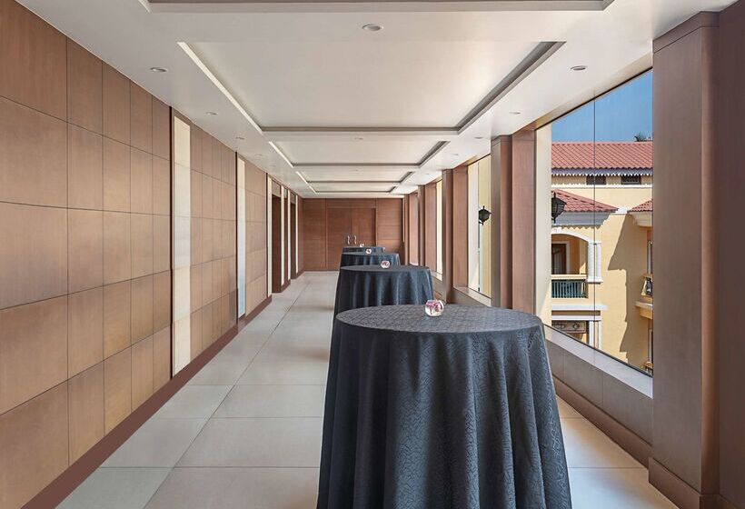 ホテル Country Inn & Suites By Radisson, Goa Candolim