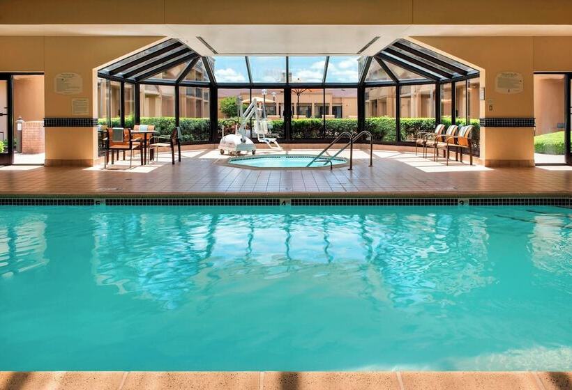 فندق Courtyard By Marriott Chicago Waukegan/gurnee