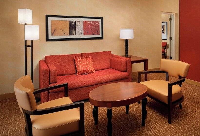 فندق Courtyard By Marriott Chicago Waukegan/gurnee