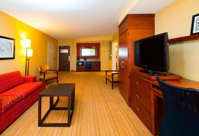 Отель Courtyard Warner Robins