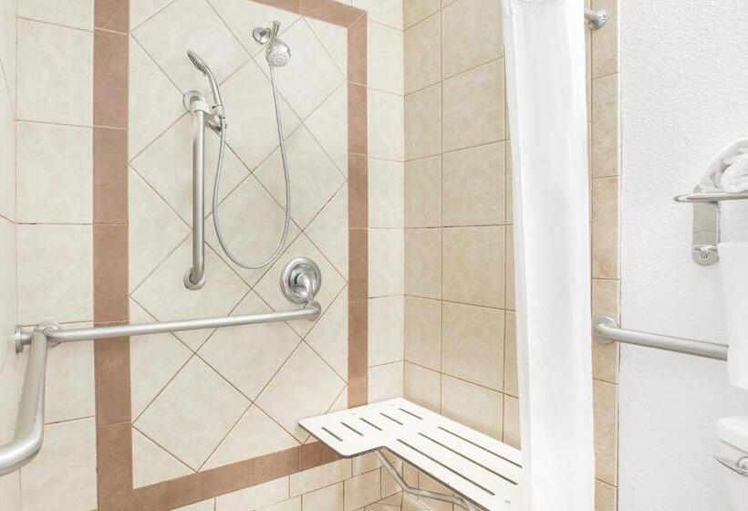 فندق Days Inn By Wyndham Turlock