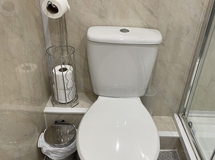 호텔 Diamonds Villa Near York Hospital