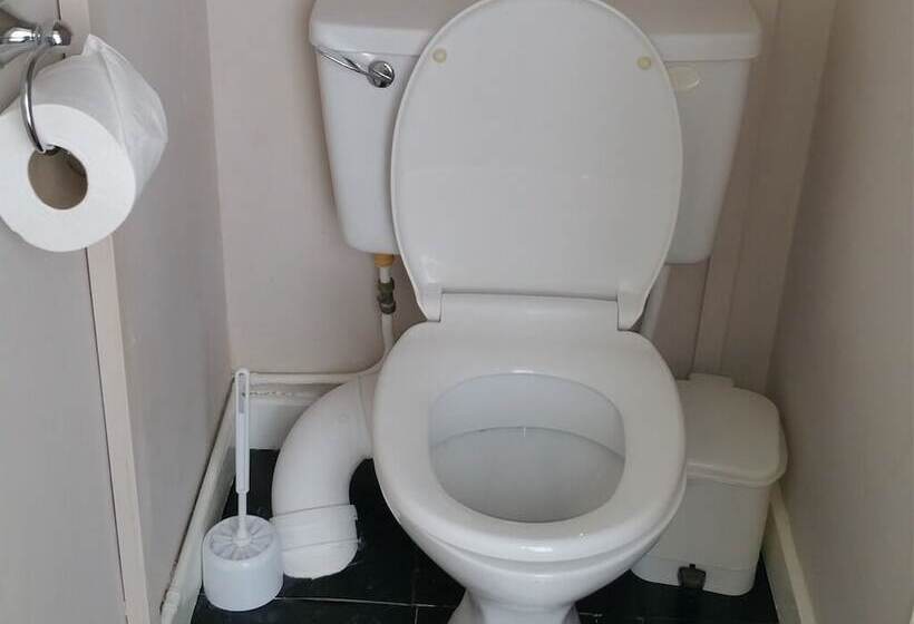 호텔 Diamonds Villa Near York Hospital