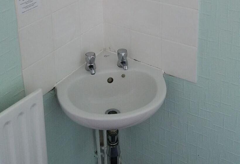 호텔 Diamonds Villa Near York Hospital