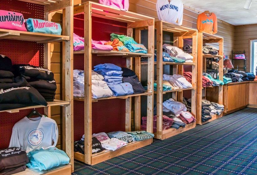 فندق Quality Inn & Suites Munising