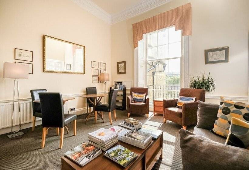 Отель Edgar Townhouse