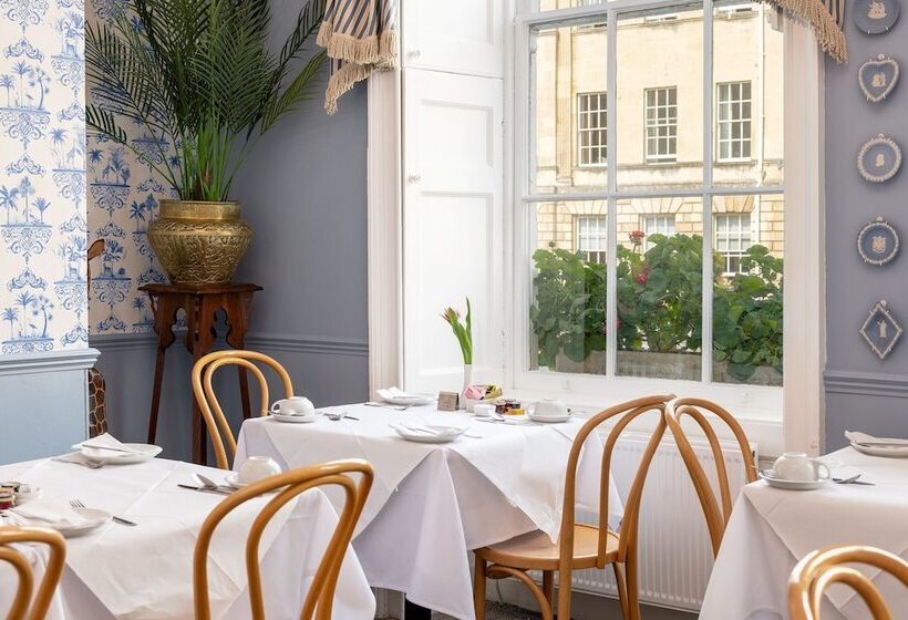 Отель Edgar Townhouse