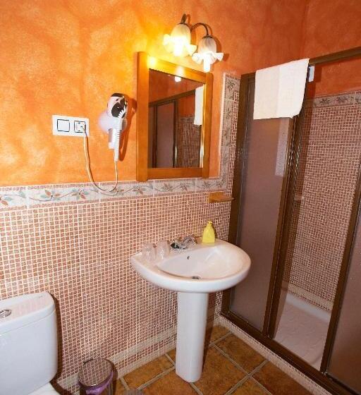 Отель Enrique Calvillo