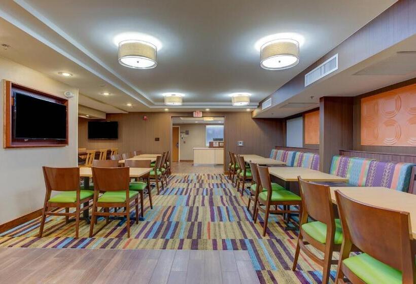 فندق Fairfield Inn By Marriott Burlington Williston