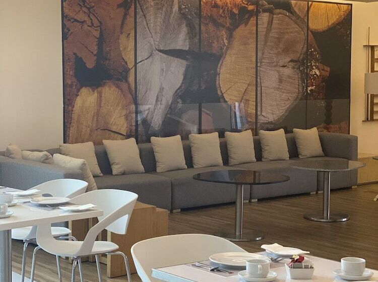 Отель Fiesta Inn Zacatecas