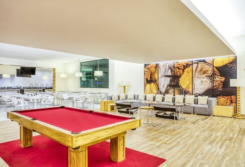 Отель Fiesta Inn Zacatecas