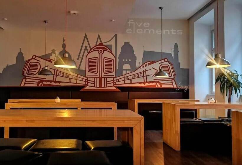 هتل Five Elements Hostel Leipzig
