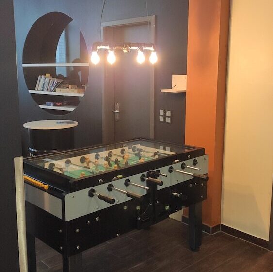 בית מלון כפרי Five Elements Hostel Leipzig