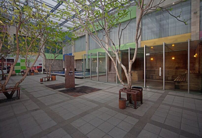 Fm7 Resort Hotel   Jakarta Airport