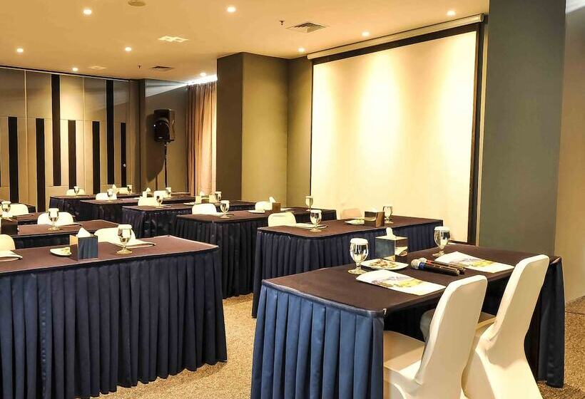 Fm7 Resort Hotel   Jakarta Airport