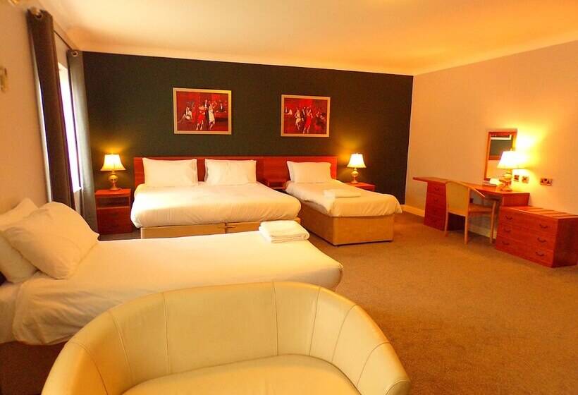 فندق Fox And Goose Inn