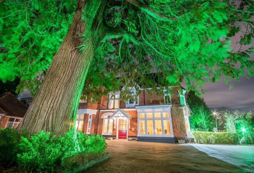 Отель Grovefield Manor