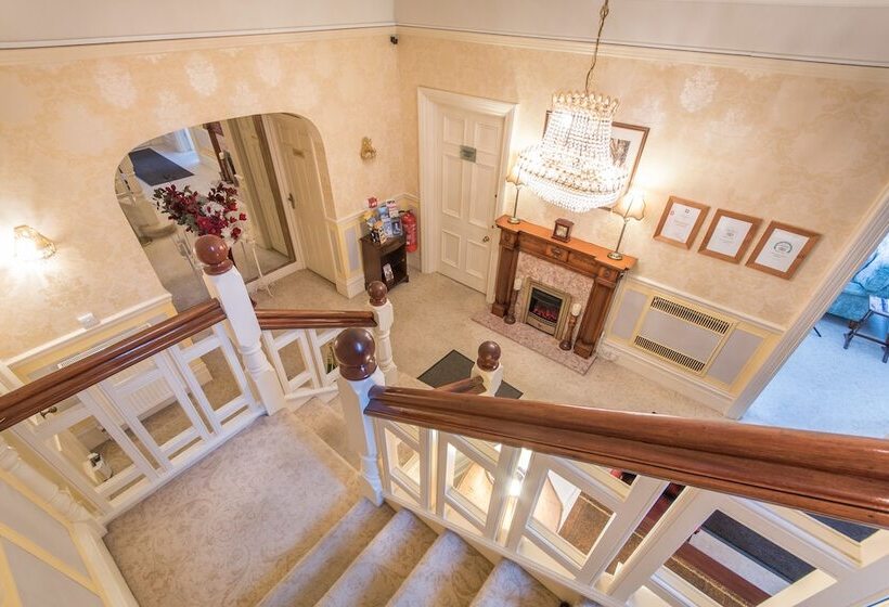 Отель Grovefield Manor