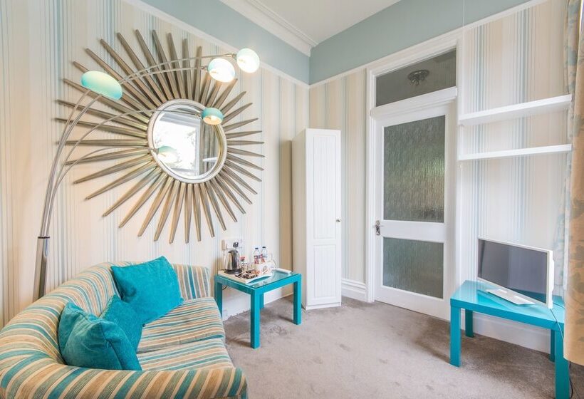 Отель Grovefield Manor