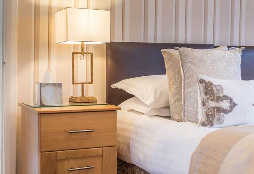 Отель Grovefield Manor