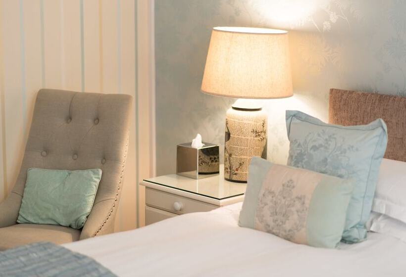 Отель Grovefield Manor