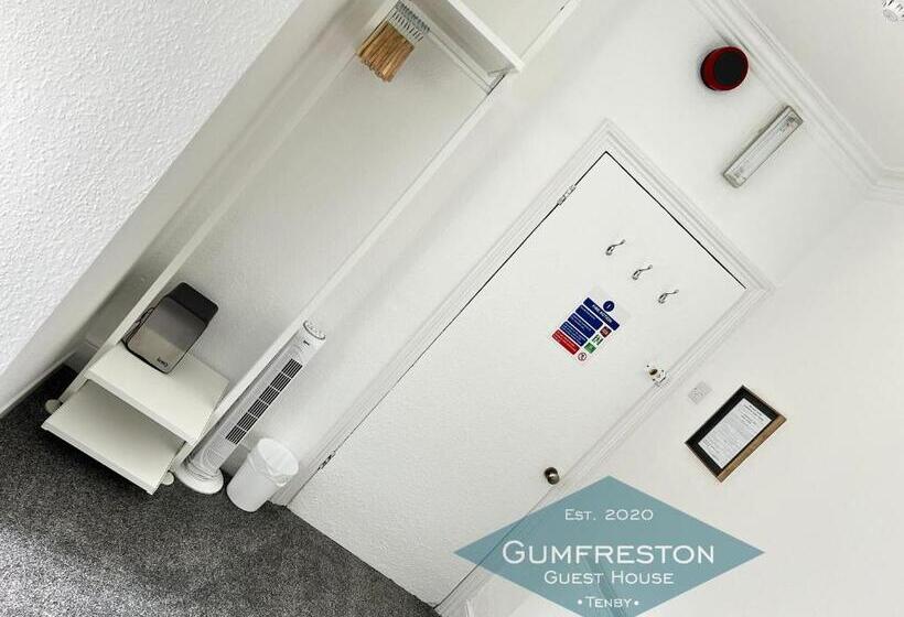 ホテル Gumfreston Guest House