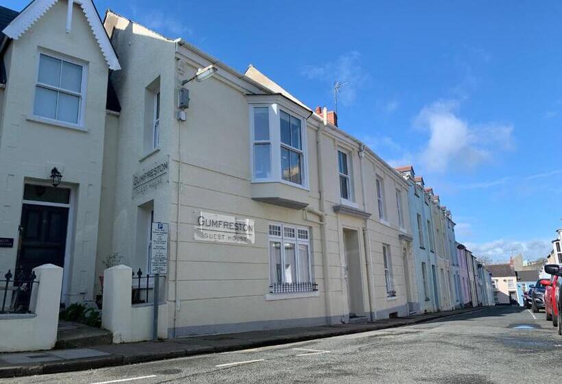 ホテル Gumfreston Guest House