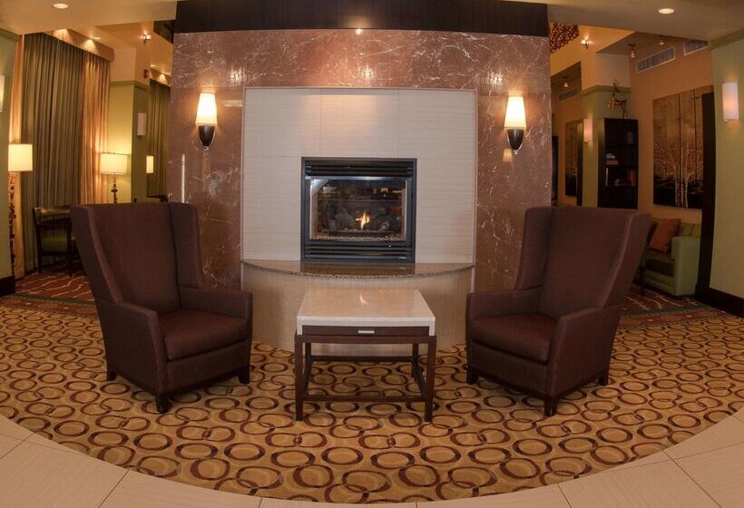 בית מלון כפרי Hampton Inn & Suites Woodstock, Va