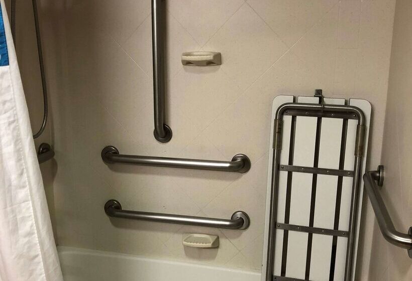 בית מלון כפרי Hampton Inn & Suites Woodstock, Va