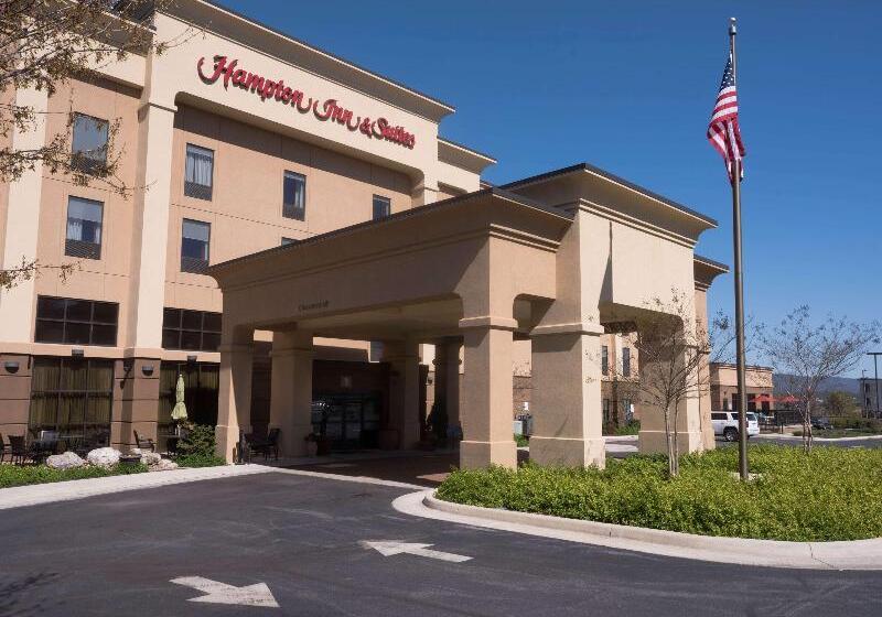 בית מלון כפרי Hampton Inn & Suites Woodstock, Va