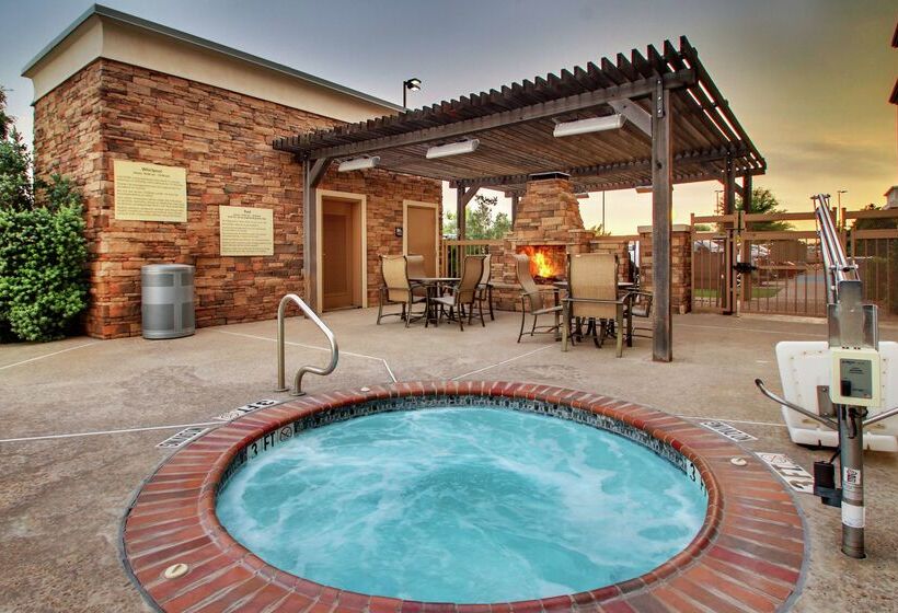 호텔 Hampton Inn Vernon