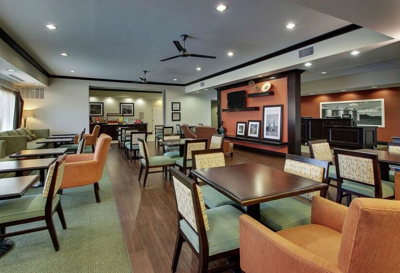 호텔 Hampton Inn Vernon