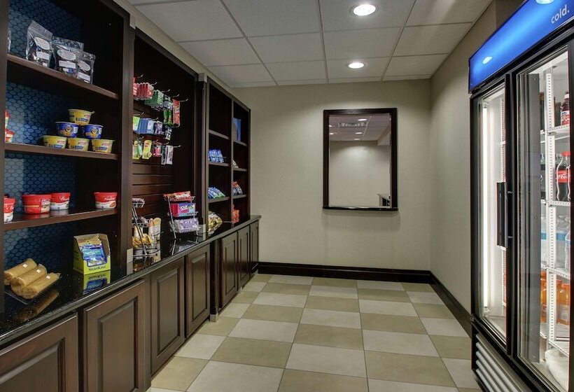 호텔 Hampton Inn Vernon