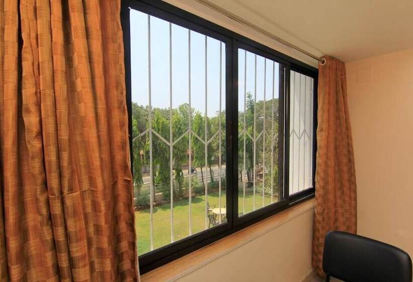 호텔 Hari International