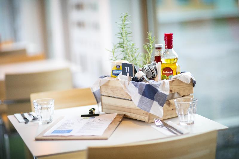 هتل Holiday Inn Express Utrecht   Papendorp, An Ihg