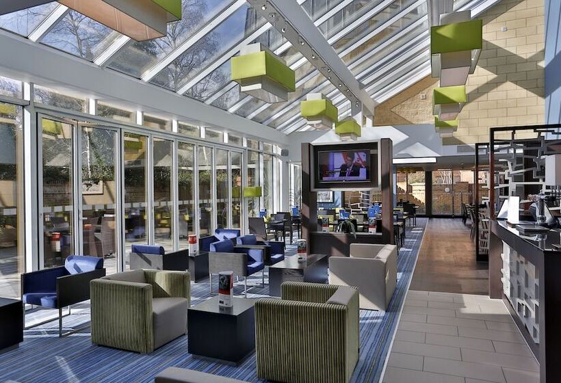 Отель Holiday Inn Express Windsor, An Ihg