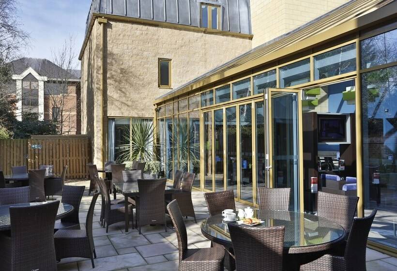 Отель Holiday Inn Express Windsor, An Ihg