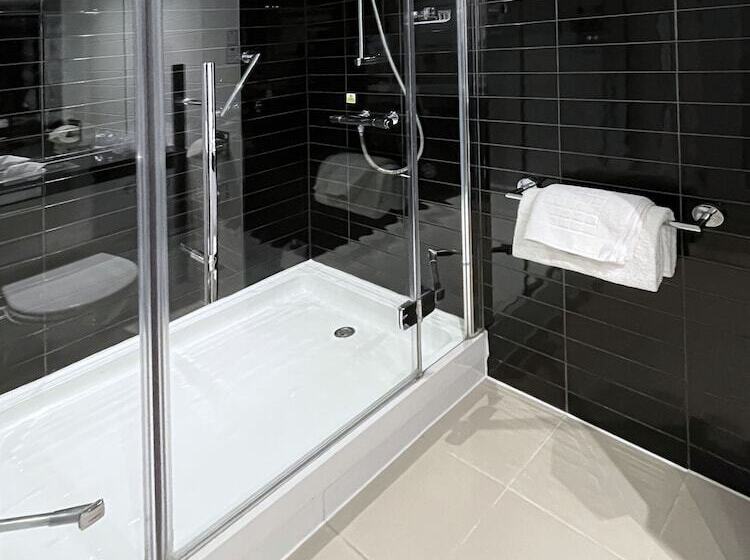 בית מלון כפרי Holiday Inn Express Windsor, An Ihg